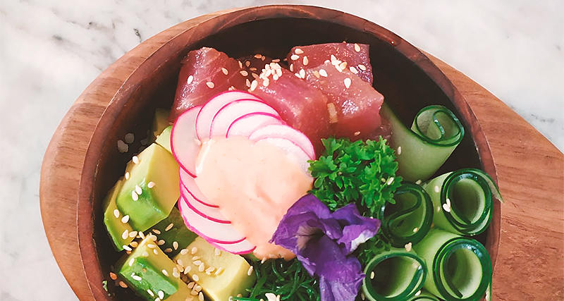 Poke bowl: un plato delicioso y saludable