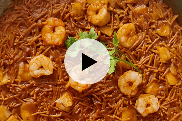 Fideuá de Sepia y Gambas: Sabor Marinero con Espíritu Saludable